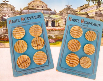 Antique Horn Buttons on French Card: Haute Nouveaute Paris