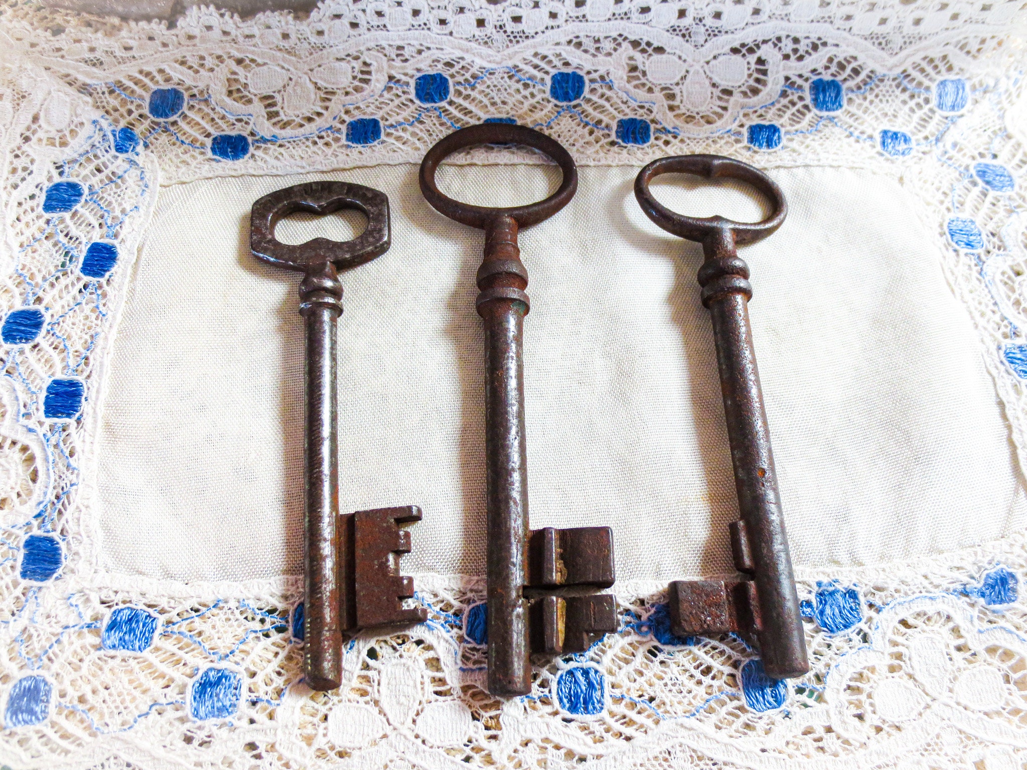 8 x Royal Skeleton Key Antique Old look Vintage Key AU SELLER