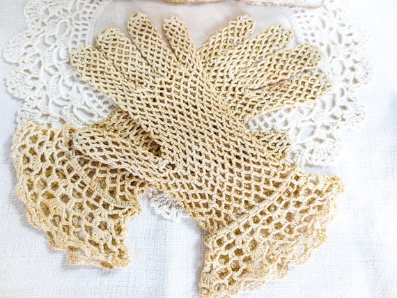 French Antique Crocheted Gloves - Lace Vintage Gl… - image 5