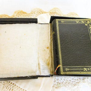 Antique French Prayer Book, Missel Romaine, Les Offices des Dimanche, Sunday Prayers, Latin and French,  in Original Box, 1910 Ed. Limoges