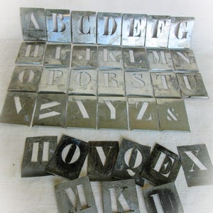 Estênceis de letras francesas, carimbos de alfabeto antigos, conjunto completo, algumas letras de zinco adicionais incluídas, marcados com 40 mm