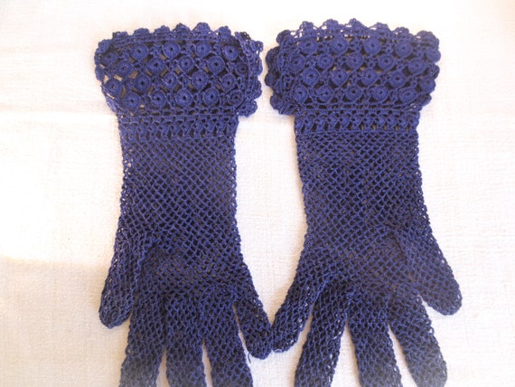French Antique Crocheted Gloves - Lace Vintage Gl… - image 3