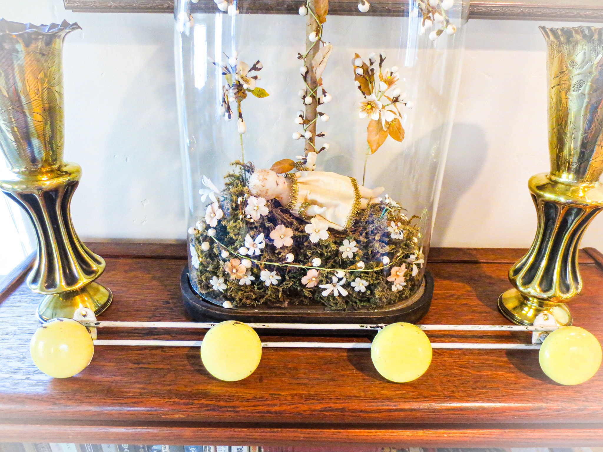 フランスのヴィンテージコートラック：1930年代ミッドセンチュリーの