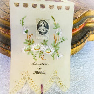 Souvenir de Mission, Cartão Sagrado Pintado à Mão, Vintage da década de 1950, Velino Grosso (não papel) Medalha Azul de São Cristóvão, Santa Teresa