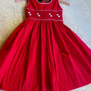 Kinderkleid, rotes Büschelkleid, handgemacht, Größe 4