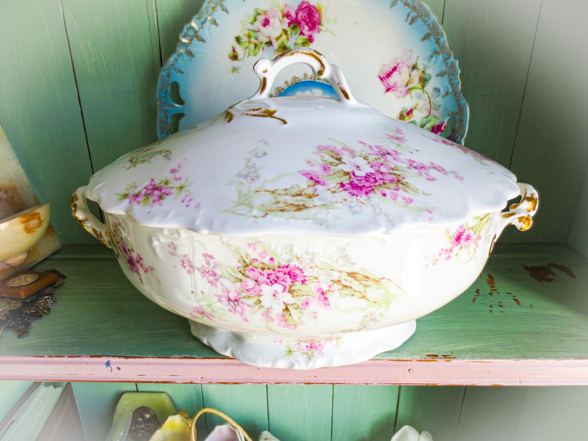 リモージュ磁器スープチューリーン：エリートフローラルサービング