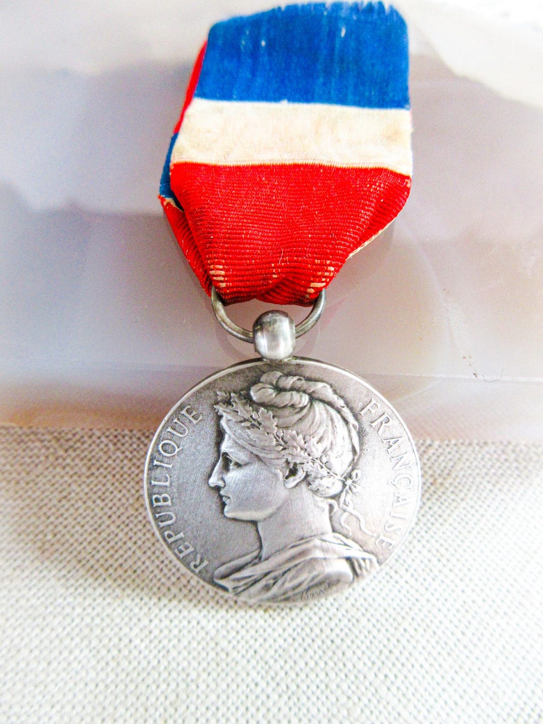 フランス製スターリングシルバーワークメダル：マリアンヌ、公共