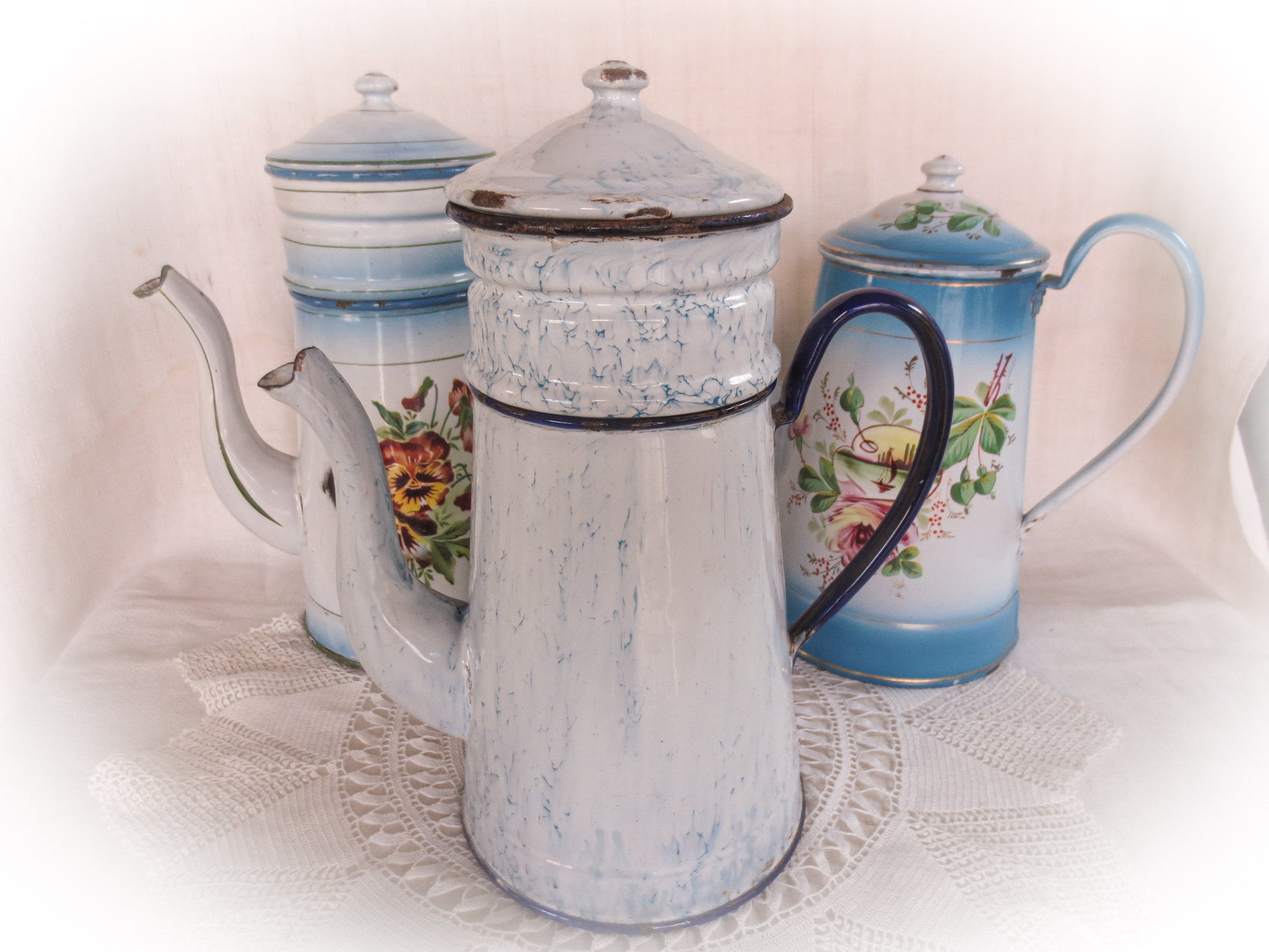 Antique French enamelware coffee pot - white 11¾ – Chez Pluie