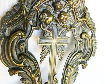 アンティークのフランスの聖水盤：ベネティエ貝の聖杯、ブロンズの