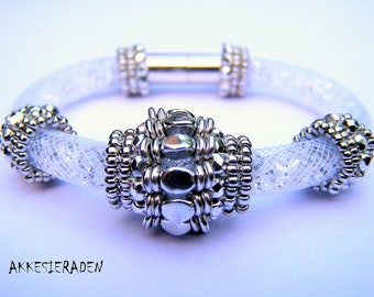 English pattern for the Embellished  Stardus bracelet