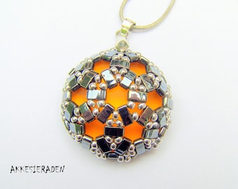 English pattern for the Half Tila Mosaic Pendant.