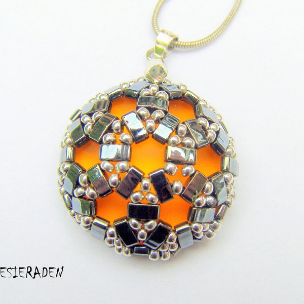 English pattern for the Half Tila Mosaic Pendant.