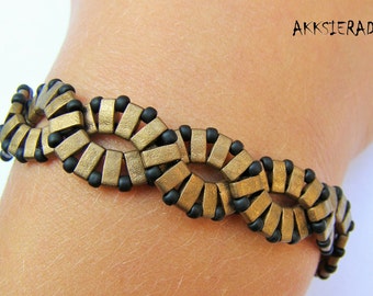 English pattern of the Braided weaves bracelet