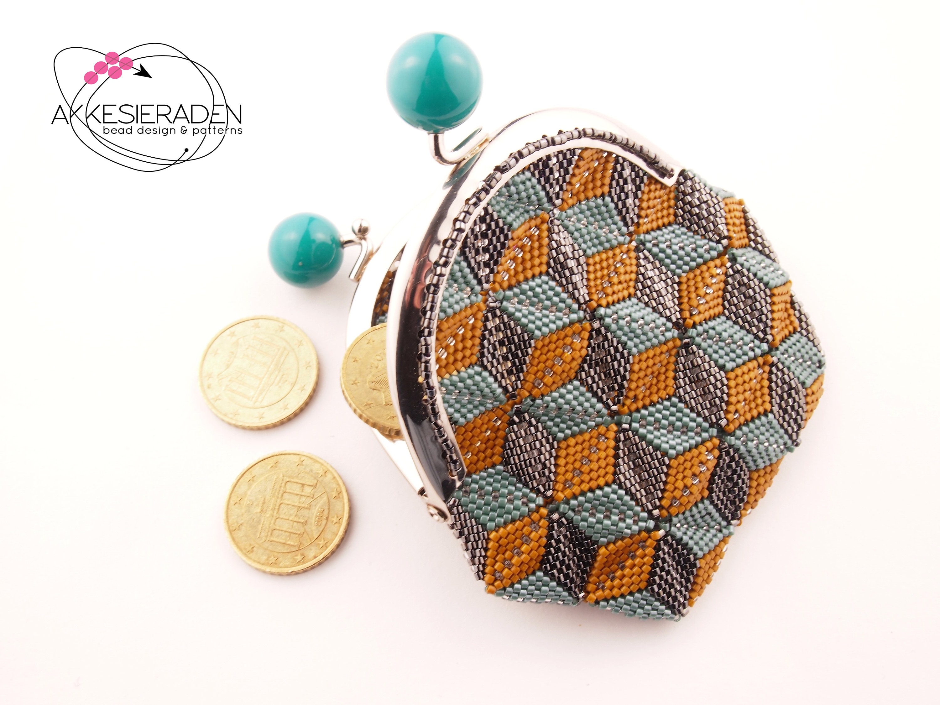 English pattern for the coin purse Tumbling blocks