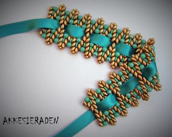 English pattern for the  Ribbon Bracelet Zig Zag with super duo beads