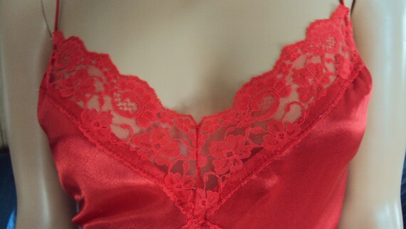 VTG JENELLE of CALIFORNIA Red Wet looking Satin &… - image 4