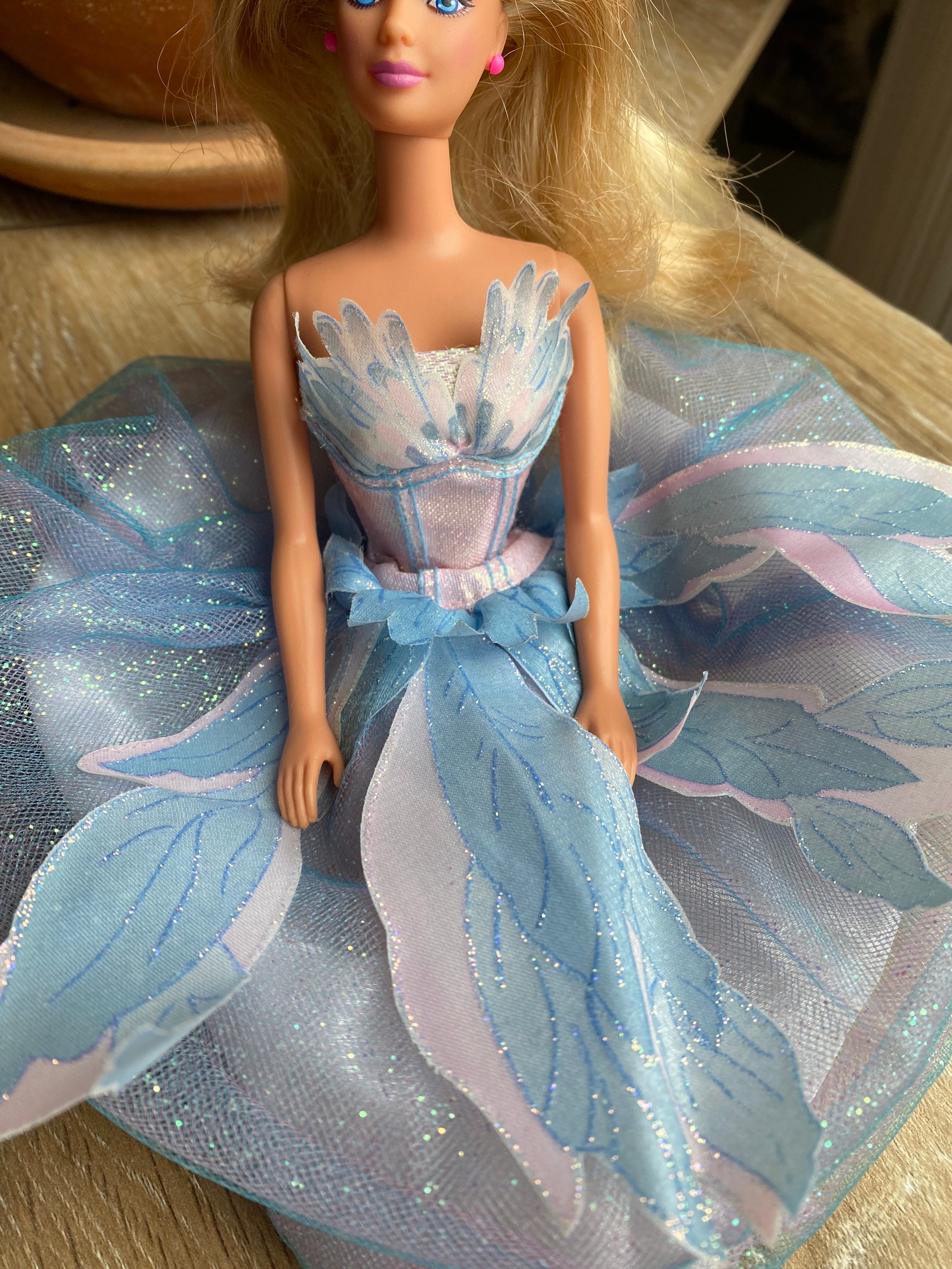 Barbie swan hotsell lake odette dress