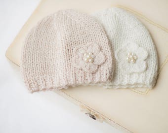 Newborn girl coming home outfit / baby girl hat with flower / newborn girl hospital hat / girl coming home baby outfit / baby girl beanie