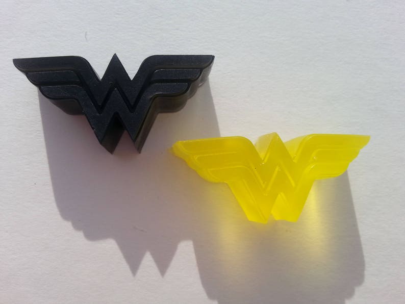 2 Wonder Woman Birthday Party Soap Favors Dc Comics Justice Etsy