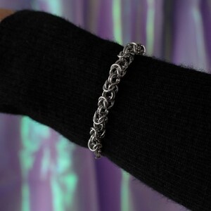 jewelry - berserk - Classic Aquamarine Bracelet main image 1