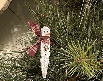 Primitive Christmas Frosty Snowman Icicle Snowflake Rusty Wire Wood Clothespin Ornament Handmade - Set of 3
