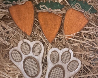 Primitive Easter Distressed Painted Wood Ornament Set/5 * Carrots * Bunny Feet