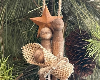 Primitive Christmas Nativity Ornament Rusty Star Wood Clothespin Burlap Handmade (1)