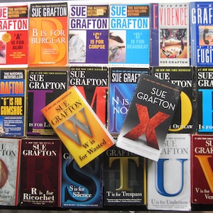 Sue Grafton Kinsey Millhone Series, Alphabet Mystery Paperback Books PB Choose One Or More