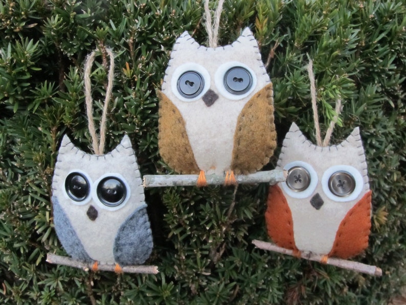 Filz Eule Ornament auf einem Zweig goldbraune Flügel Etsy