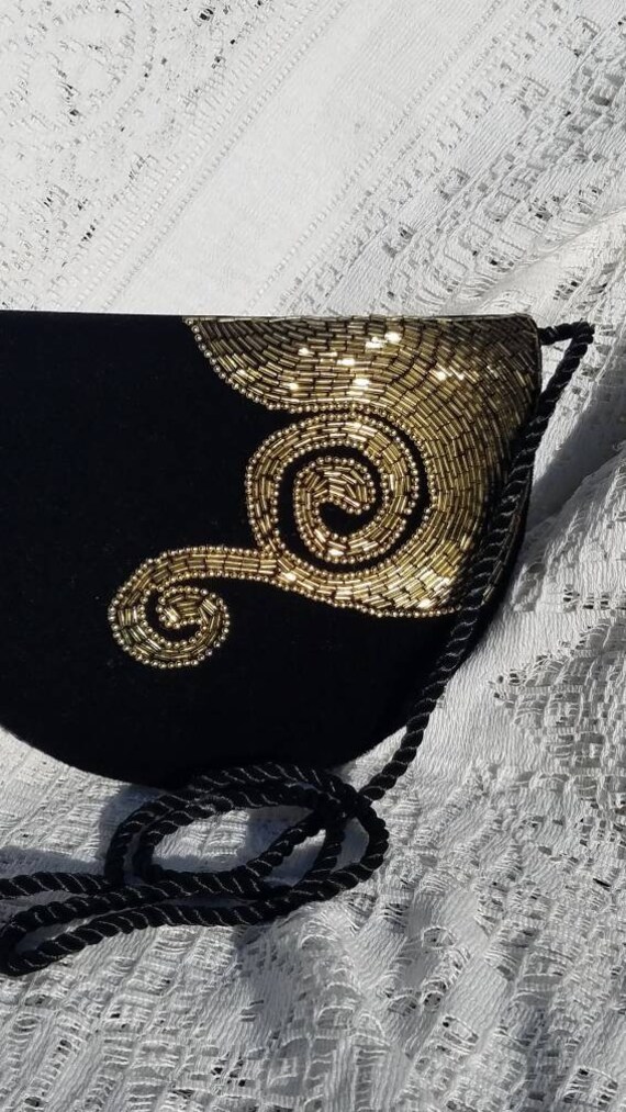 Black velvet beaded bag, vintage velvet and gold … - image 7