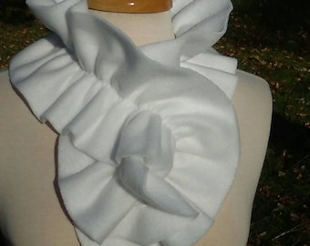 Bufanda de polar con volantes en blanco brillante - Calentador de cuello de invierno