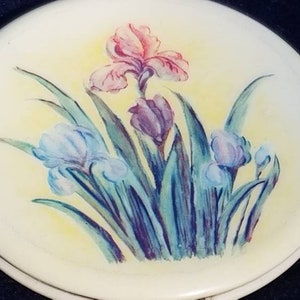 Vintage floral compact, Rex Fifth Avenue from the 1940&#39;s, pale yellow with iris flowers, large face powder compact, refillable makeup holder