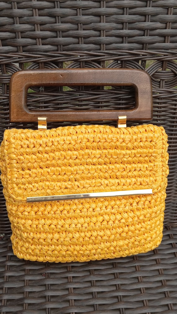 Bright butter yellow vintage straw handbag, 1950's wood handle purse, Forsum Made in Italy label bag, raffia straw spring/summer purse