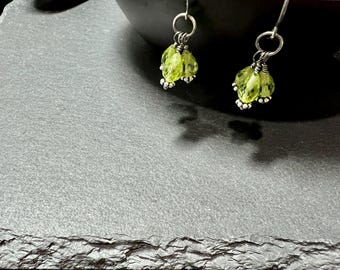 Peridot Earrings - August Birthstone - Sterling Silver Threaders - Tiny Briolettes