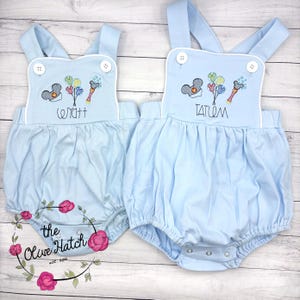 Embroidered Mouse Sunsuit: Personalized Baby Summer Outfit bild 8
