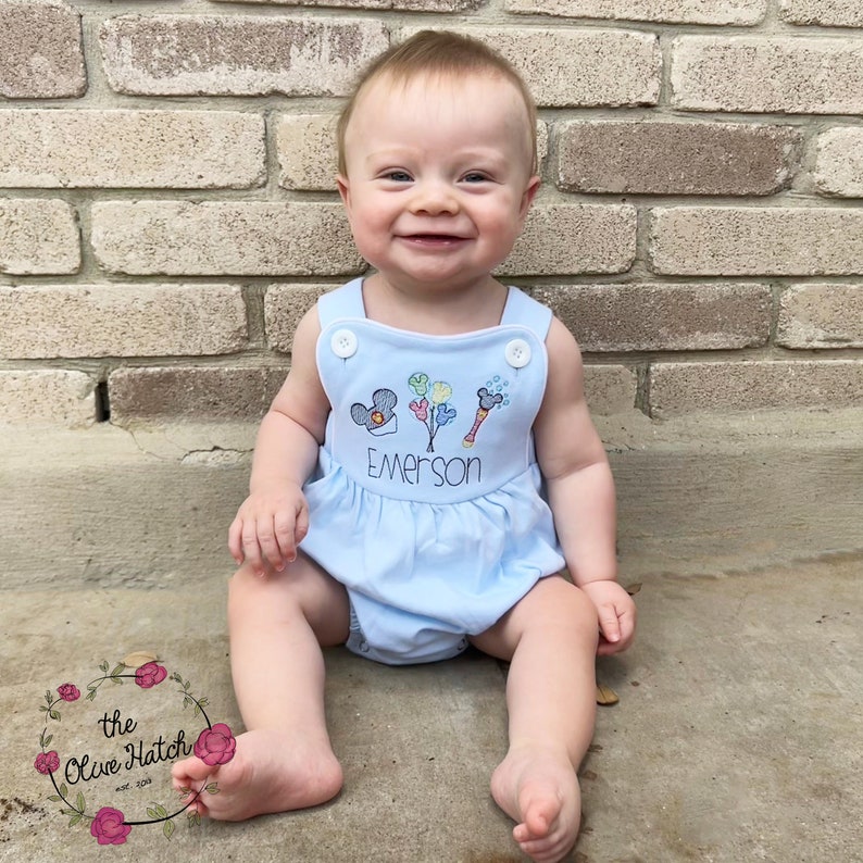 Embroidered Mouse Sunsuit: Personalized Baby Summer Outfit bild 1