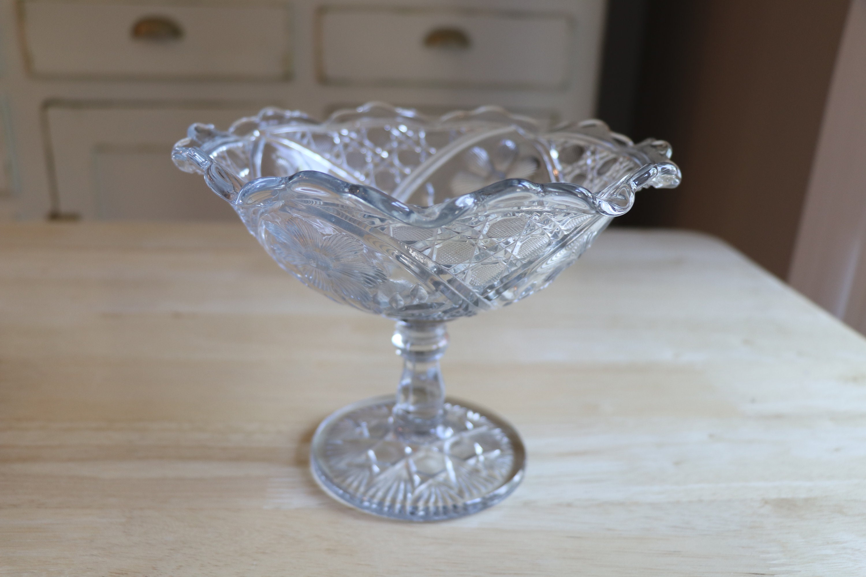 Crystal Pedestal Candy Nut Dish Compote Daisy Pattern Ruffled Etsy