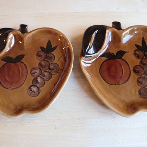Set of 2 Vintage Los Angeles Pottery USA Apple Shaped Dish with Grapes