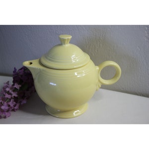 Vintage Fiesta Yellow Teapot with Lid Fiestaware Homer Laughlin USA