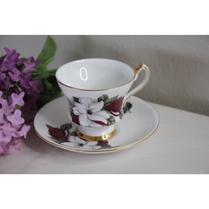 Vintage Windsor England Teacup Saucer Set Flowers Gold Trim Floral