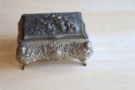 Vintage Trinket Jewelry Box Hinged Lid Cherubs Re… - image 1