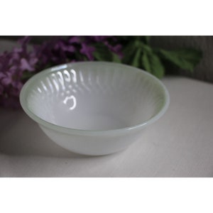 Vintage Federal Glass Greenbrier Berry Dessert Bowl
