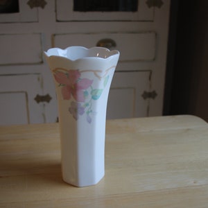 Vintage Tara Toscany  Collection Vase Floral Flowers