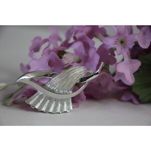 Vintage Coro Silvertone Brooch Pin
