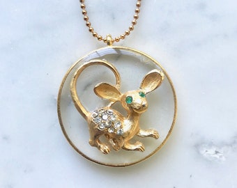 Vintage Resin Gold Tone Mouse Pendant Necklace | Mouse Pendant Necklace | Mouse Necklace | Mouse Pendant | Resin Pendant | Resin Necklace