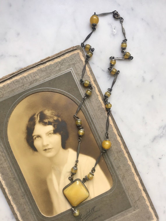 Czech Yellow Glass Antique Necklace | Antique Glas
