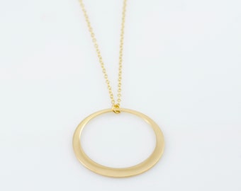 Long necklace with pendant. Large Circle pendant. Gold long necklace. Gold pendant. Long washer necklace. Long circle necklace