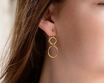 Gold Linked Circle Dangle Earrings: 14K Gold-Filled, Hypoallergenic