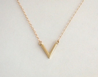 Zierliche Gold V Halskette, Zarte Pfeil Halskette, Gold Chevron Bar Anhänger, Moderne Minimal Minimal Minimal Geometrische Kette - 14K Gold Fill Kette