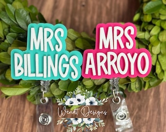 Personalized Name Badge Reel, Teacher Badge Reels, Teacher Badge Clip, Personalized Badge Holder, Key Card Holder, Teacher Gifts, Para Gift